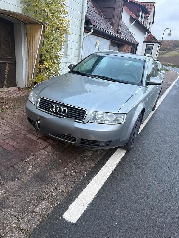 Grau Gebraucht 2003 Audi A4 Kombi | 1.350 € (Fairer Preis) - Bild 1/4