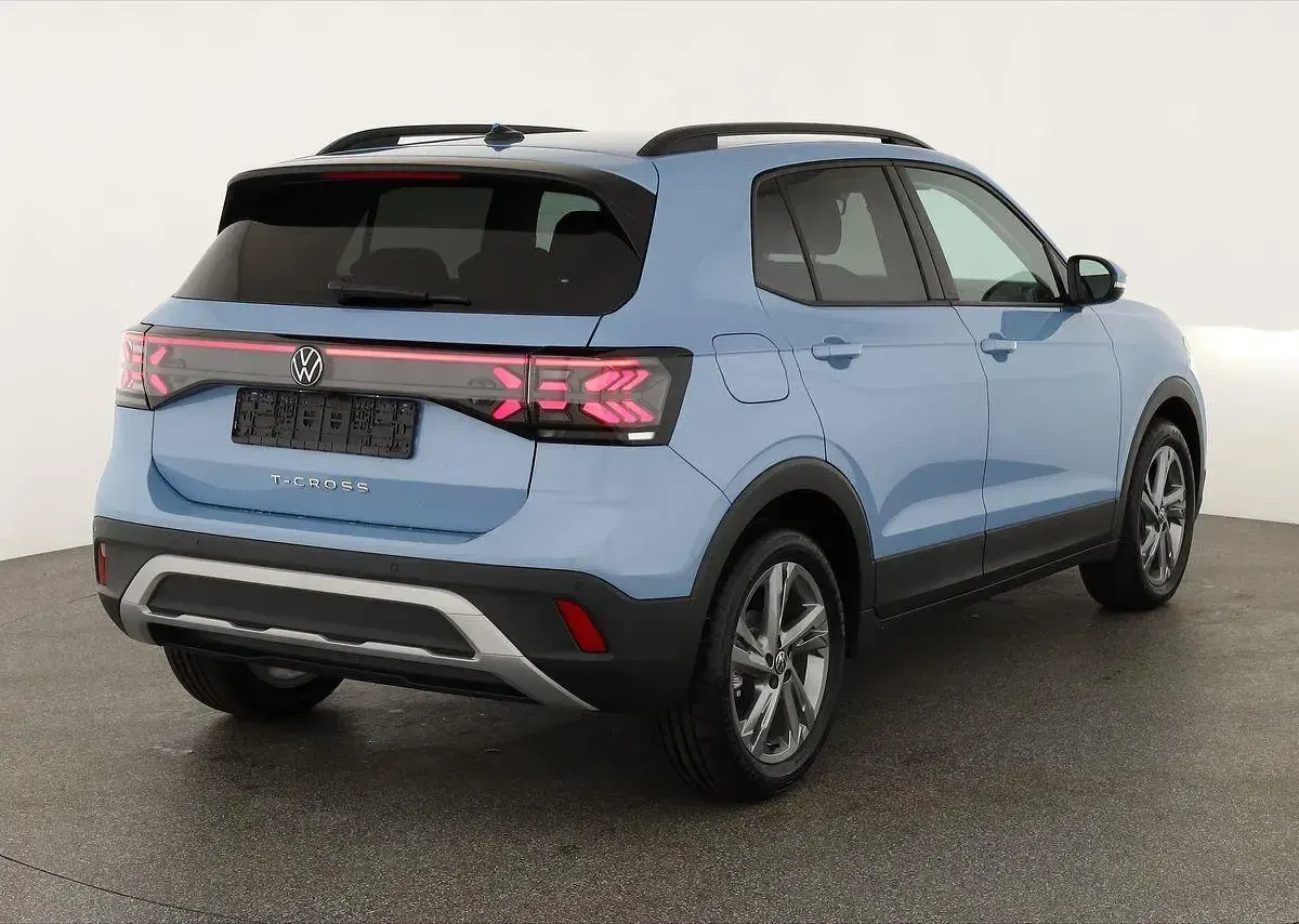 Neu VW T-Cross Life 115 PS (84 kW) 2026 Clear blue metallic SUV