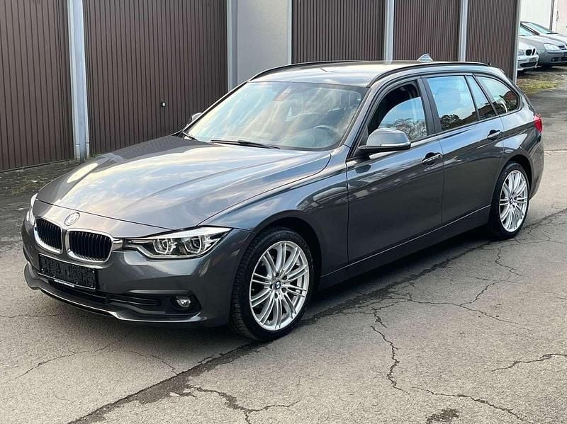 Gebraucht BMW 320 Advantage 190 PS (139 kW) 2016 Grau Kombi