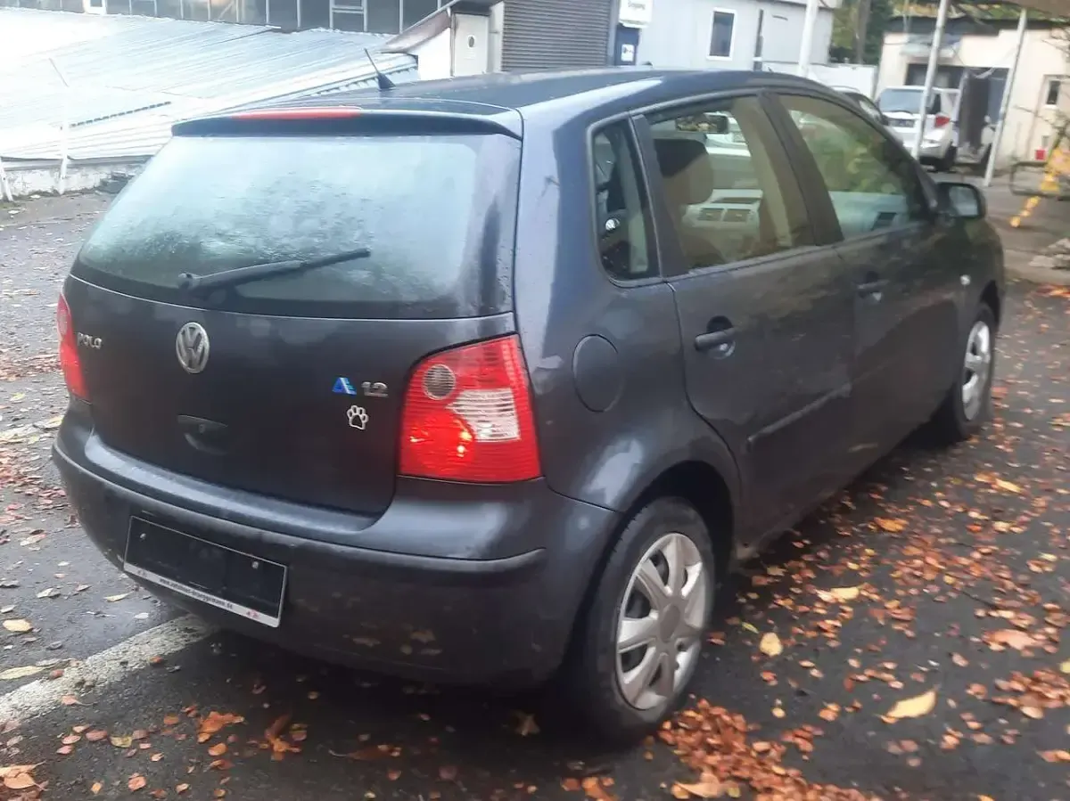 Gebraucht VW Polo 64 PS (47 kW) 2004 Grau Limousine