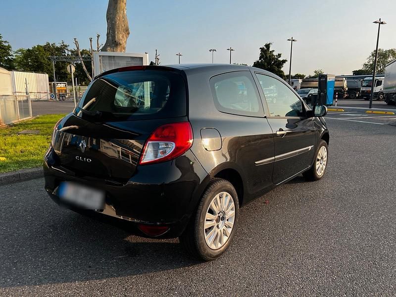 Gebraucht Renault Clio III 75 PS (55 kW) 2009 Schwarz Kleinwagen