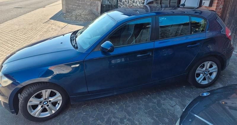 Second-hand BMW 118 85 CP (62 kW) 2010 Albastru Hatchback