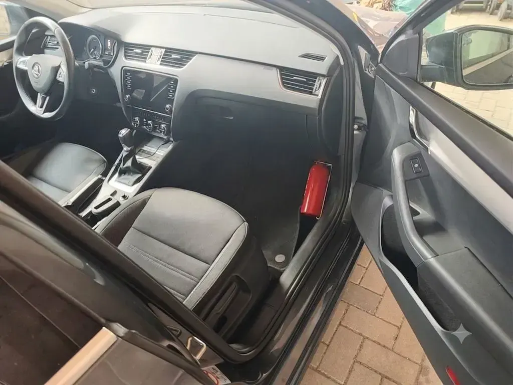 Gebraucht Skoda Octavia Ambition 116 PS (85 kW) 2020 Grau Kombi