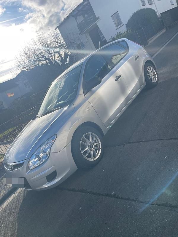 Gebraucht Hyundai i30 Classic 109 PS (80 kW) 2008 Grau Kleinwagen