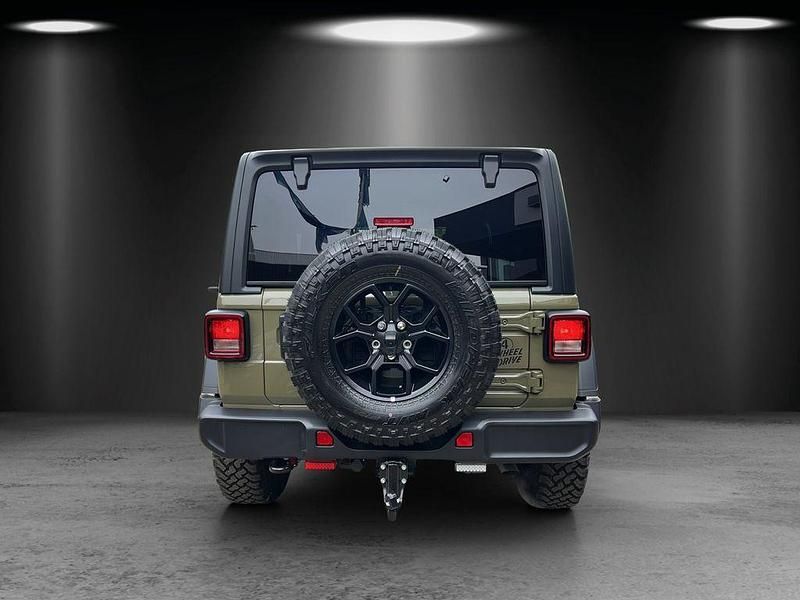 Neu Jeep Wrangler 284 PS (208 kW) 2025 Grün/beige SUV