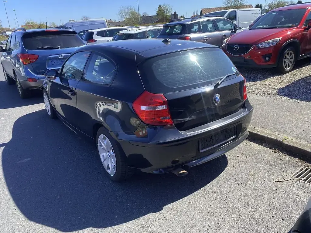 Gebraucht BMW 118 143 PS (105 kW) 2008 Schwarz Kleinwagen