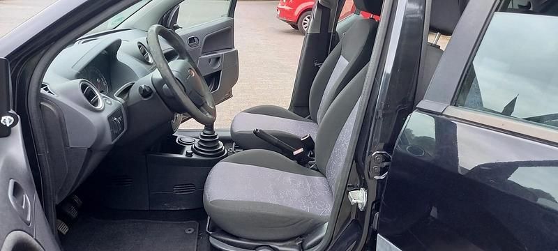 Gebraucht Ford Fiesta 69 PS (50 kW) 2006 Schwarz Kleinwagen