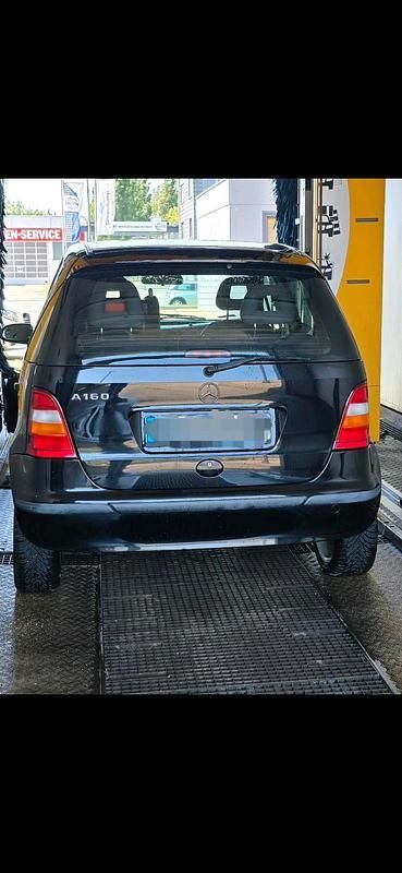 Schwarz Gebraucht 2001 Mercedes A160 Limousine | 750 € (Superpreis) - Bild 1/4