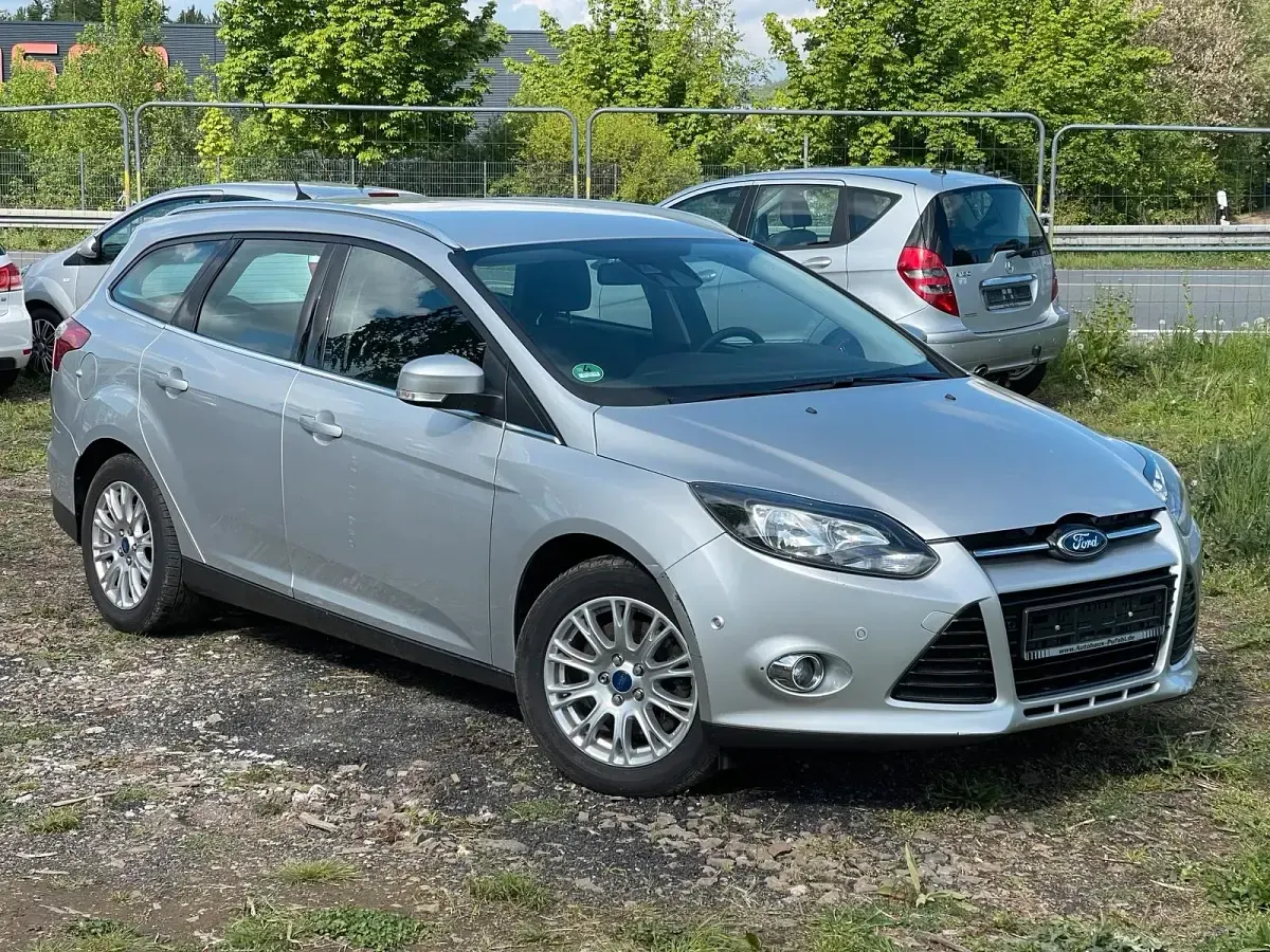 Używany Ford Focus Titanium 116 KM (85 kW) 2012 Srebrny Kombi