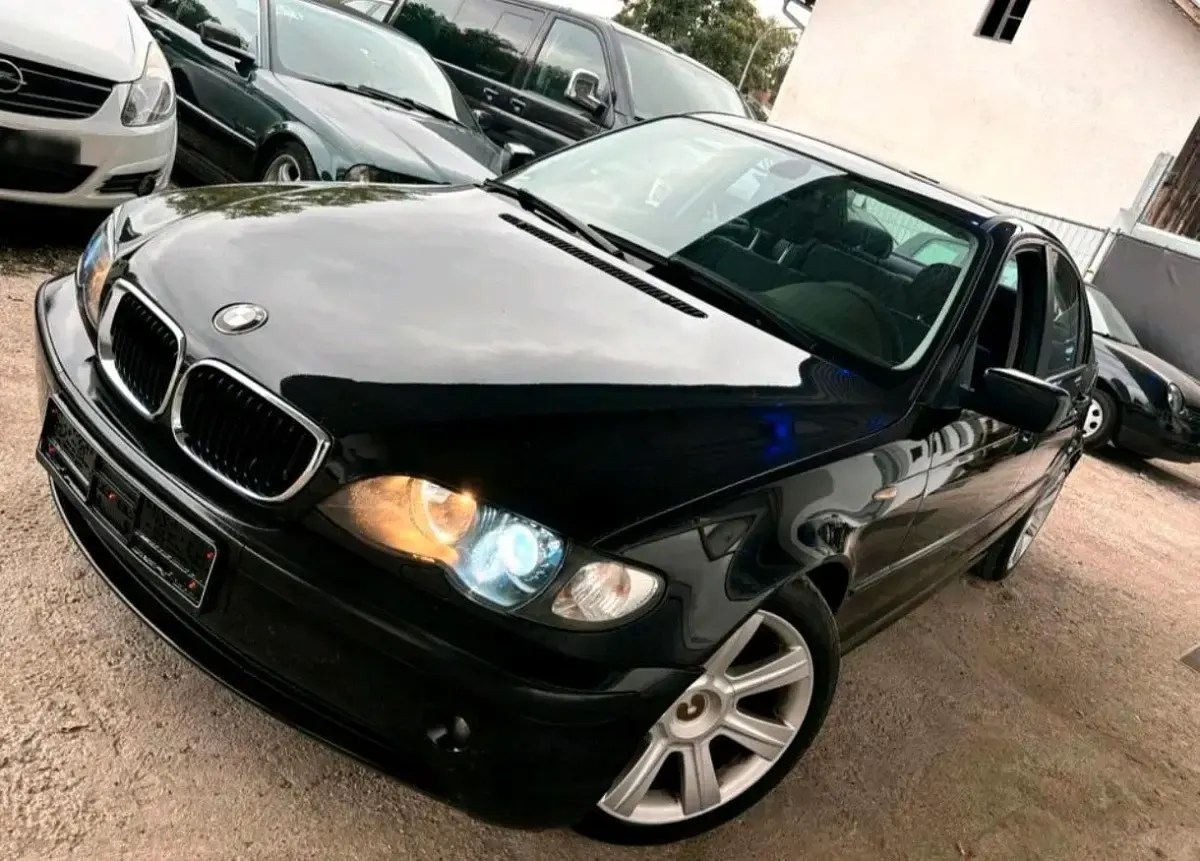 Gebraucht BMW 318 Performance 143 PS (105 kW) 2002 Schwarz Limousine