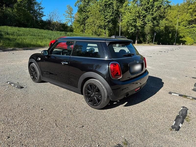 Usata Mini ONE 102 CV (75 kW) 2018 Nero Utilitaria