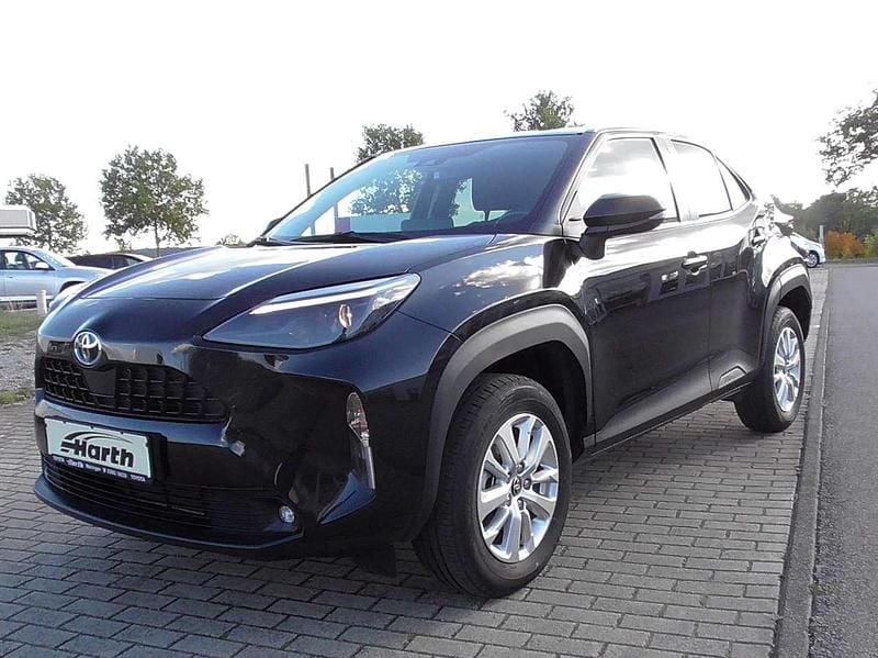 Mysticschwarz mica Gebraucht 2022 Toyota Yaris Cross SUV | 22.990 € (Fairer Preis) - Bild 1/4