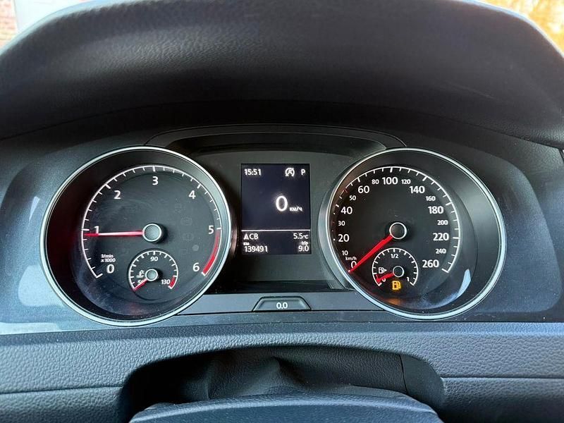 Gebraucht VW Golf VII Comfortline 116 PS (85 kW) 2018 Schwarz Kombi