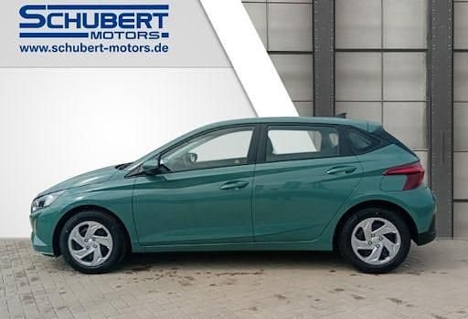 Gebraucht Hyundai i20 Select 79 PS (58 kW) 2025 Grün Limousine