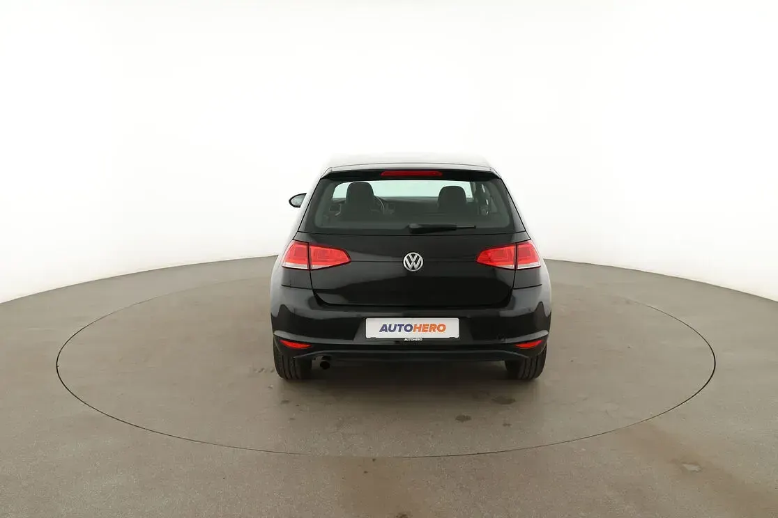 Gebraucht VW Golf VII Trendline 110 PS (80 kW) 2016 Schwarz Limousine