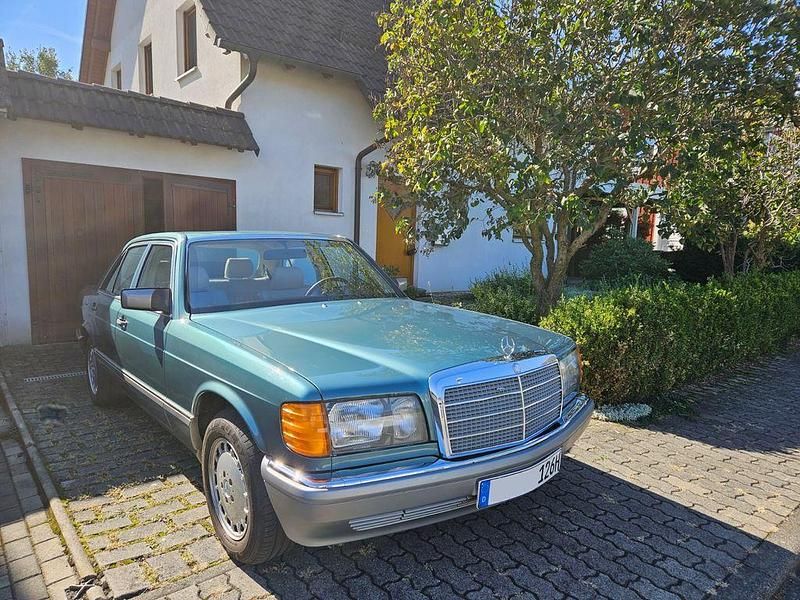 Blau Gebraucht 1987 Mercedes 300 SE Limousine | 10.999 € - Bild 1/4