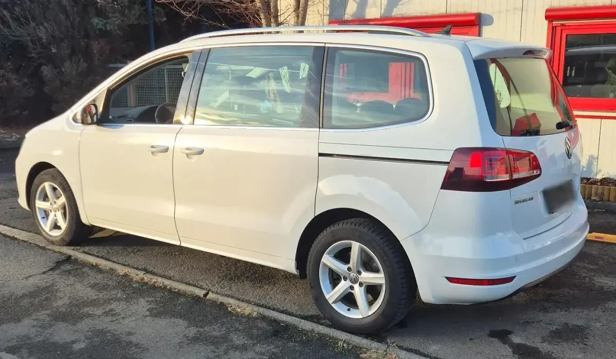 Gebraucht VW Sharan 150 PS (110 kW) 2016 Weiß Van / Kleinbus