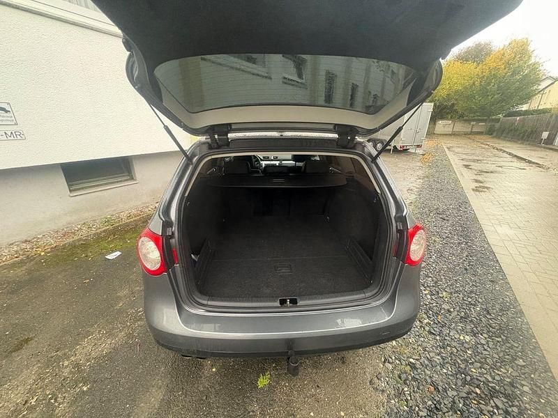 Grau Gebraucht 2007 VW CC Coupé | 2.800 € - Bild 1/4