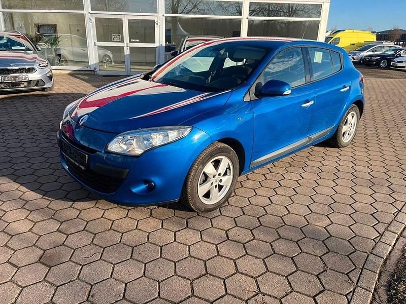Gebraucht Renault Mégane Luxe 131 PS (96 kW) 2012 Blau Limousine