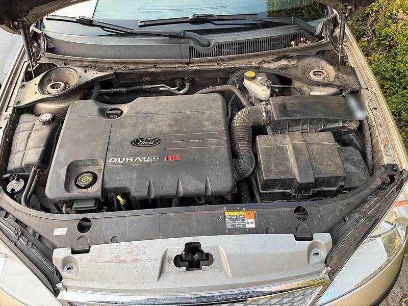 Używany Ford Mondeo 125 KM (91 kW) 2006 Beżowy Kombi