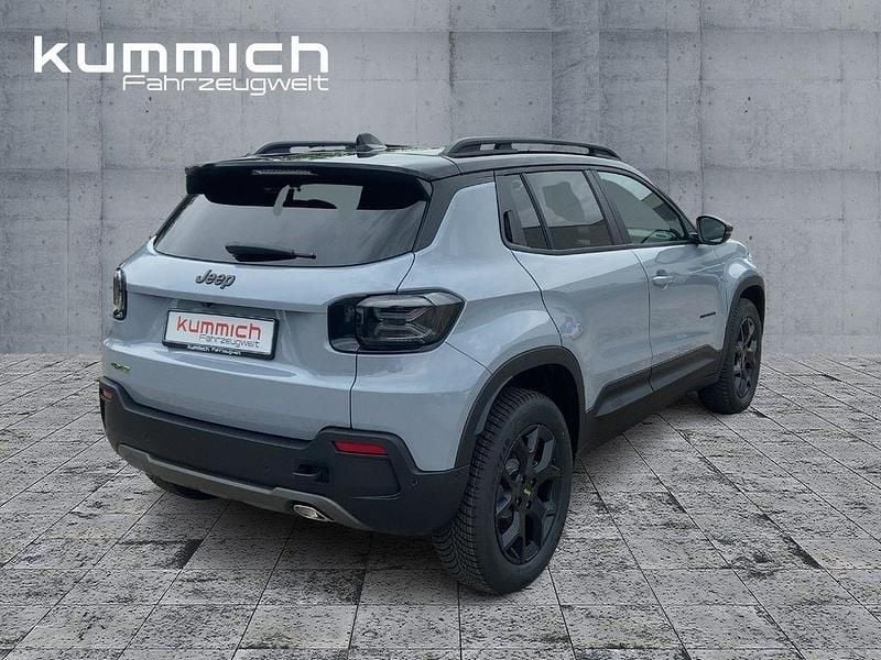 Neu Jeep Avenger Overland 145 PS (106 kW) 2026 Schwarz SUV