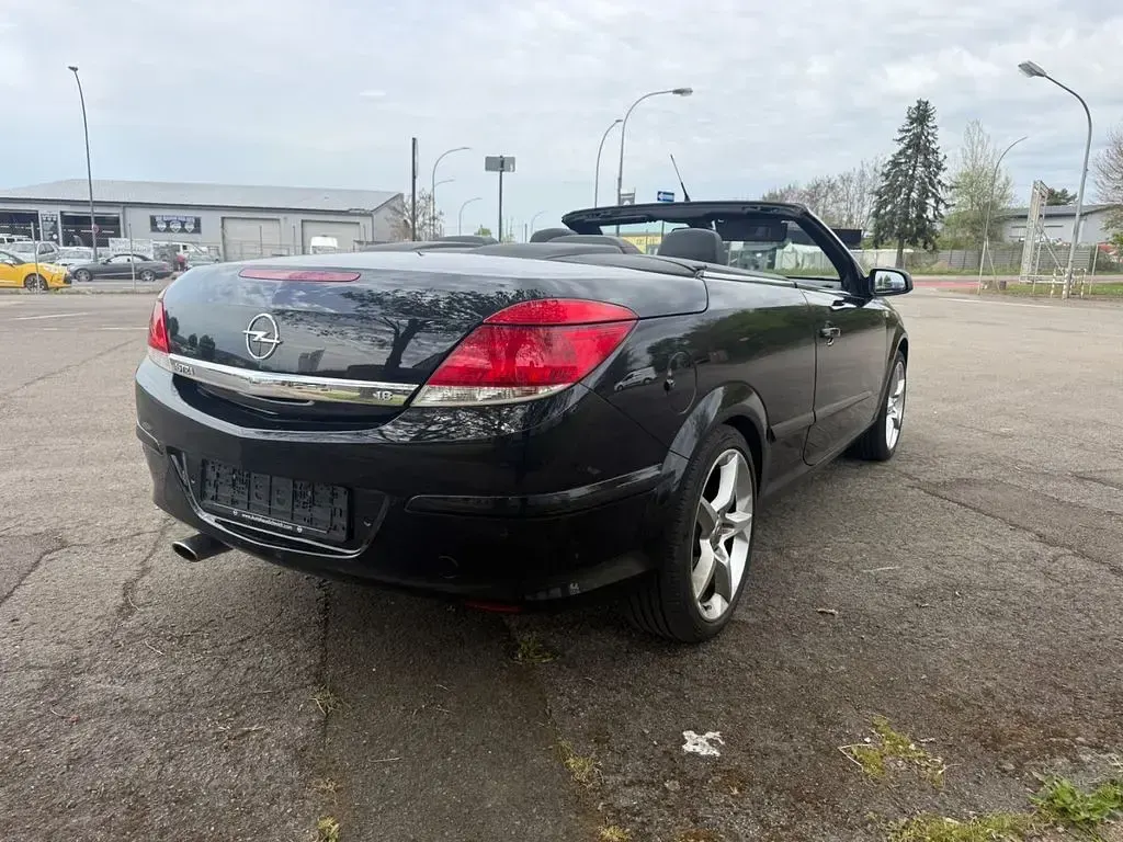 Gebraucht Opel Astra 140 PS (102 kW) 2008 Schwarz Cabrio