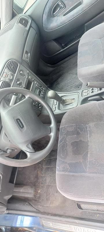 Blau Gebraucht 1999 Volvo S40 Limousine | 1.750 € - Bild 1/4