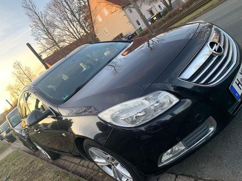 Gebraucht Opel Insignia Selection 131 PS (96 kW) 2009 Schwarz Kombi