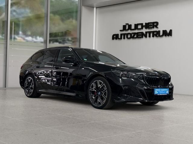 Andere Gebraucht 2024 BMW 530e M Sport Kombi | 49.990 € (Teuer) - Bild 1/4