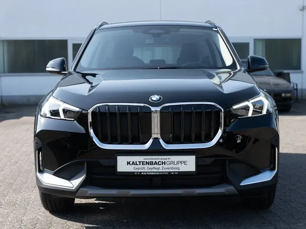 Neu BMW X1 Efficient Dynamics 136 PS (100 kW) 2025 Schwarz ii SUV
