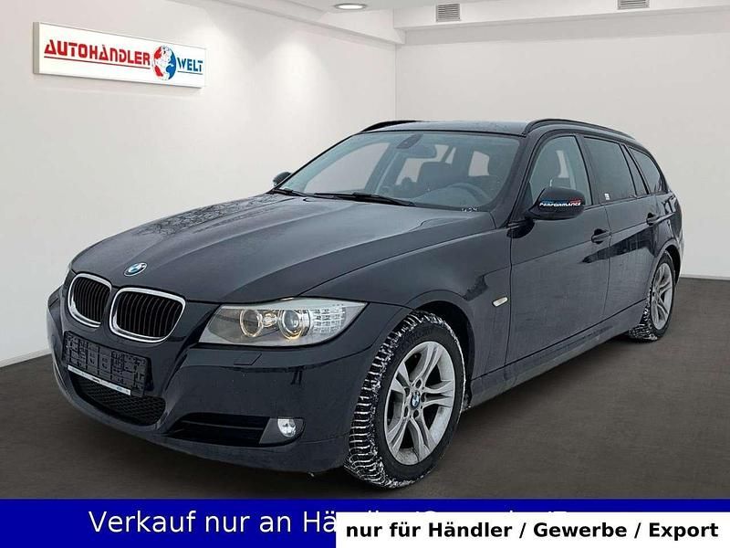Gebraucht BMW 318 Shadowline 143 PS (105 kW) 2011 Schwarz Kombi