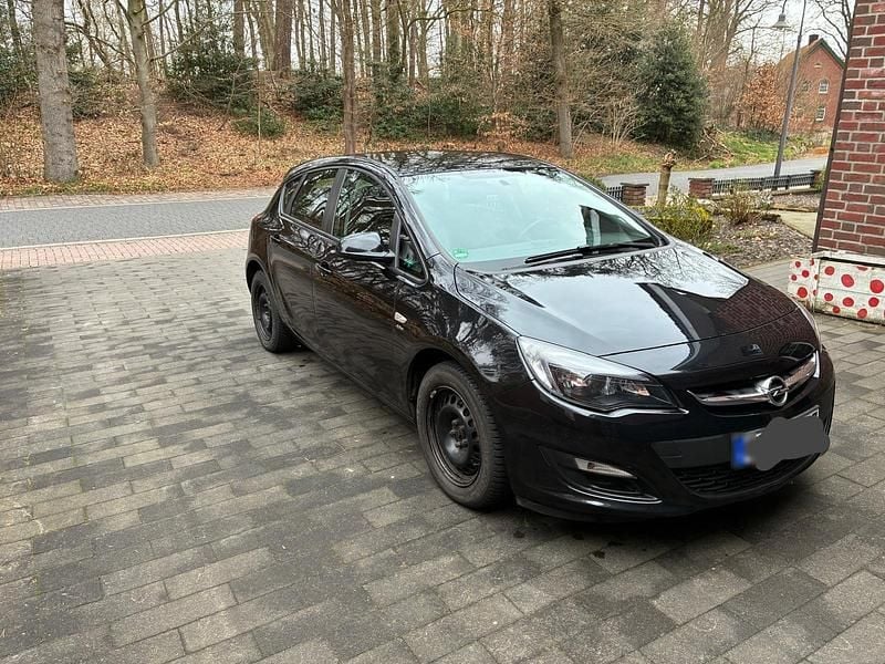 Gebraucht Opel Astra Active 140 PS (102 kW) 2013 Schwarz Limousine