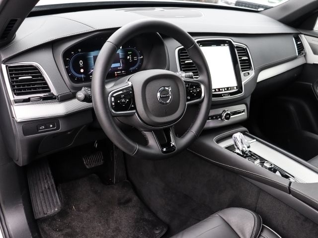 Gebraucht Volvo XC90 Plus 455 PS (334 kW) 2024 Crystal white / metallic SUV