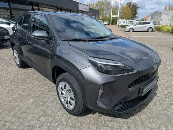 Gebraucht Toyota Yaris 116 PS (85 kW) 2024 Marlingrau metallic Kleinwagen