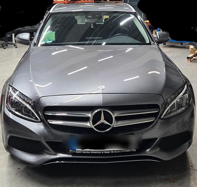 Grau Gebraucht 2017 Mercedes C180 Kombi | 19.500 € (Fairer Preis) - Bild 1/4