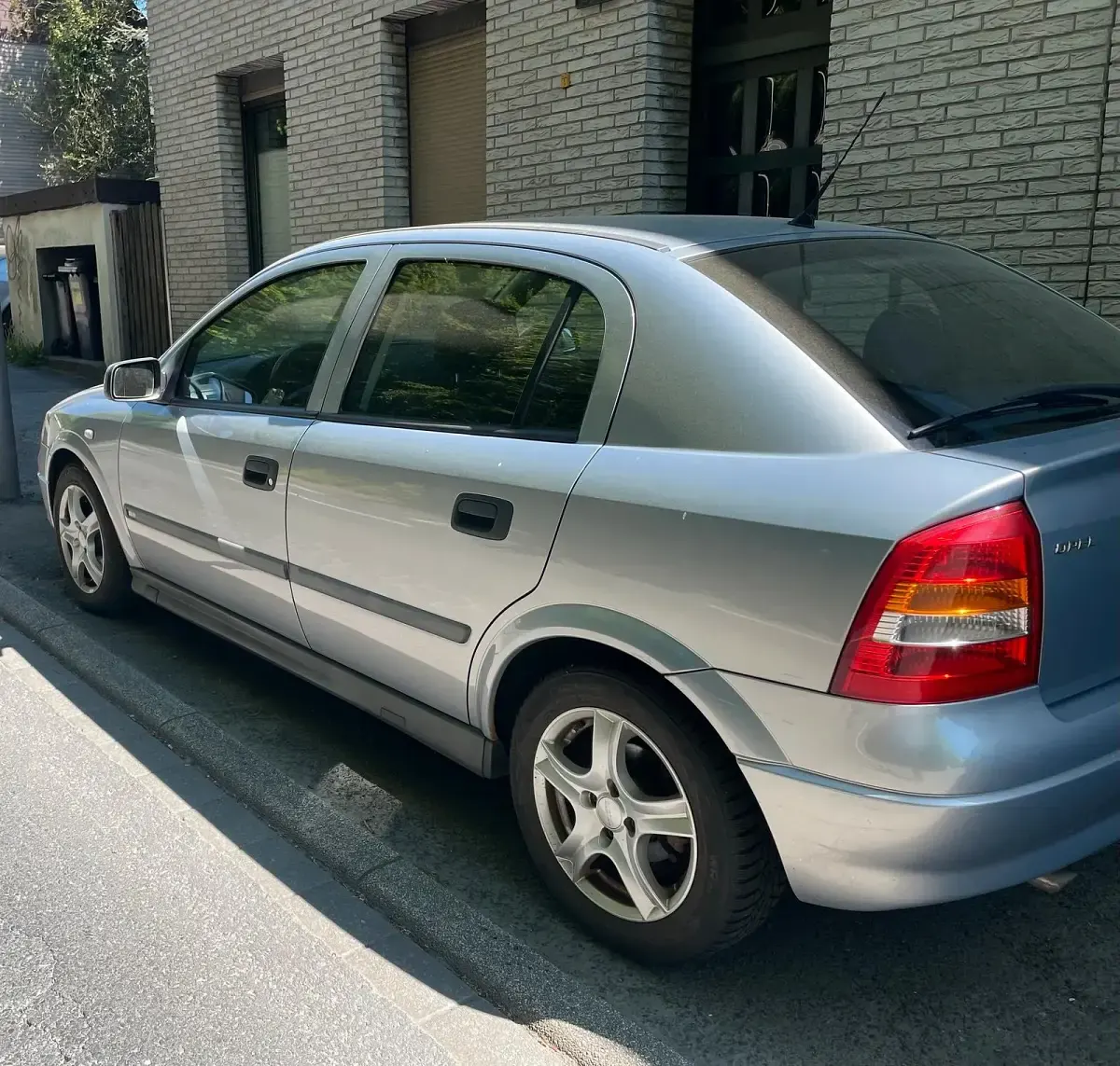 Second-hand Opel Astra 2001 Gri Berlinǎ