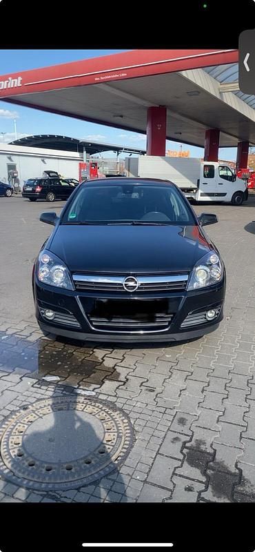 Gebraucht Opel Astra 105 PS (77 kW) 2005 Schwarz Kleinwagen