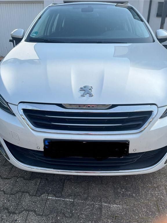 Weiß Gebraucht 2016 Peugeot 308 Allure Kombi | 8.000 € (Superpreis) - Bild 1/4
