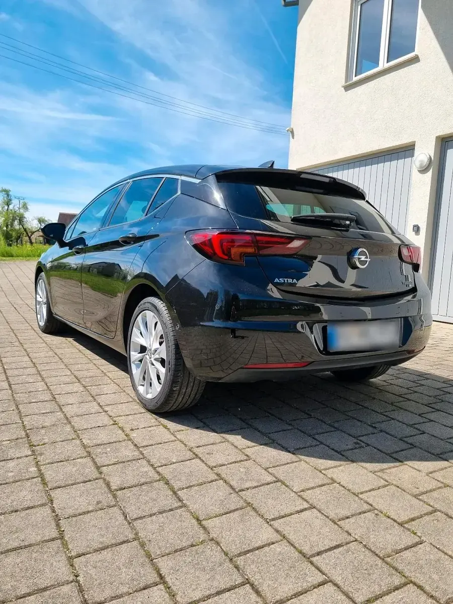 Gebraucht Opel Astra Edition 150 PS (110 kW) 2016 Schwarz Limousine