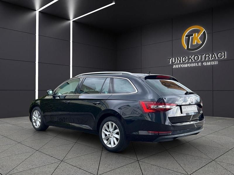 Używany Skoda Superb Style 150 KM (110 kW) 2017 Czarny Kombi