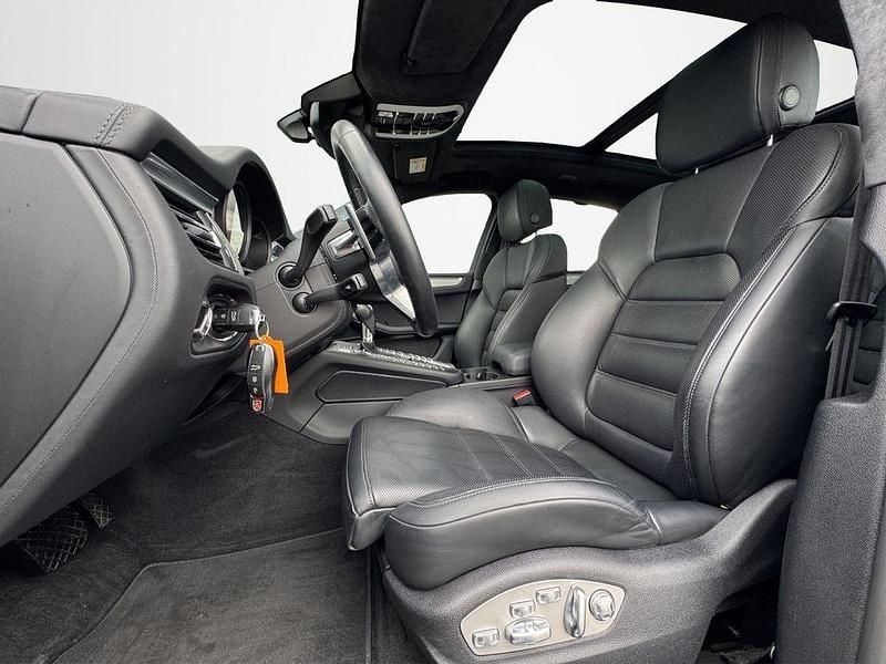Gebraucht Porsche Macan Turbo 441 PS (324 kW) 2020 Schwarz SUV