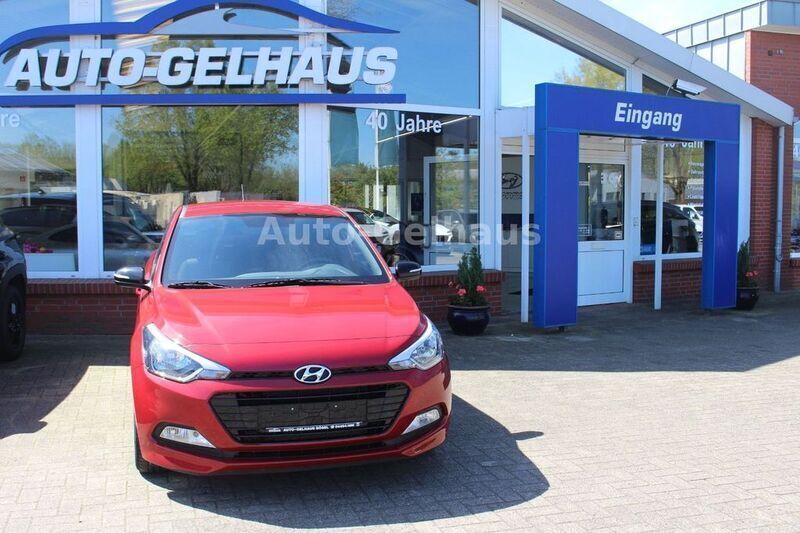 Rot Gebraucht 2018 Hyundai i20 Passion Kleinwagen | 12.600 € (Fairer Preis) - Bild 1/4