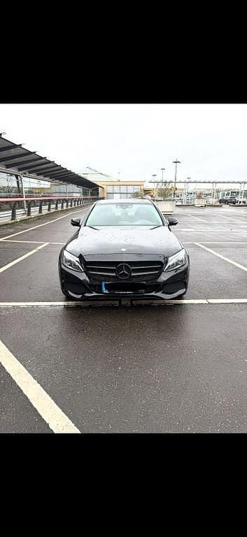 Gebraucht Mercedes C250 211 PS (155 kW) 2016 Schwarz Limousine