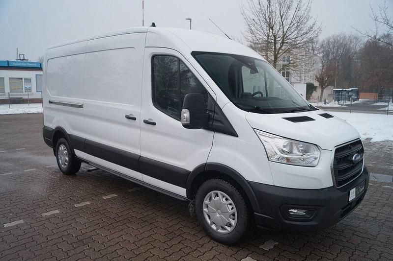 Second-hand Ford Transit 170 CP (125 kW) 2021 Alb Monovolum