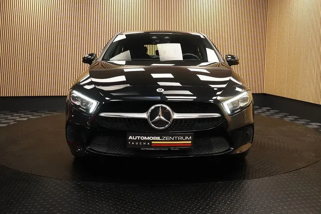 Gebraucht Mercedes A250 224 PS (164 kW) 2021 Schwarz Limousine