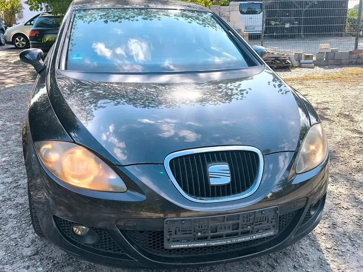 Gebraucht Seat Leon 105 PS (77 kW) 2008 Schwarz Kleinwagen