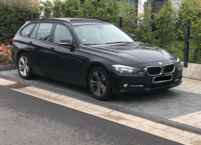 Schwarz Gebraucht 2014 BMW 316 Sport Line Kombi | 5.600 € (Guter Preis) - Bild 1/4