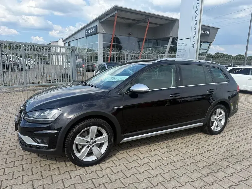 Gebraucht VW Golf VII Basis 179 PS (131 kW) 2016 Schwarz Kombi