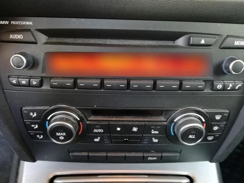 Gebraucht BMW 318 143 PS (105 kW) 2011 Grau Limousine