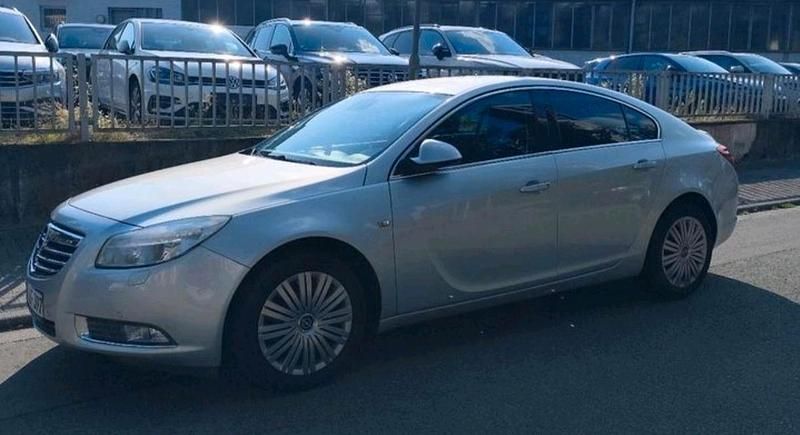 Gebraucht Opel Insignia 140 PS (102 kW) 2013 Silber Limousine